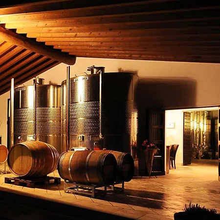 Le Vigne Di Adamo Alloggio per agriturismo